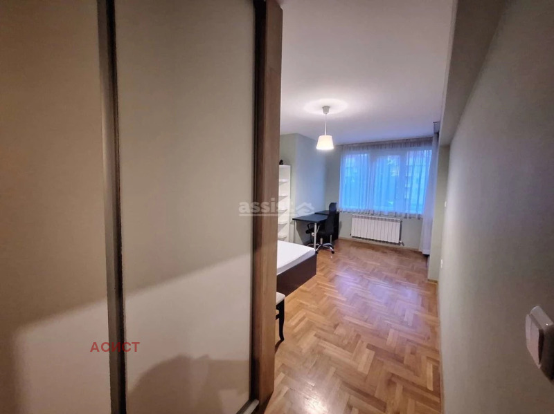 De inchiriat  2 dormitoare Sofia , Manastirsci livadi , 95 mp | 27186279 - imagine [12]