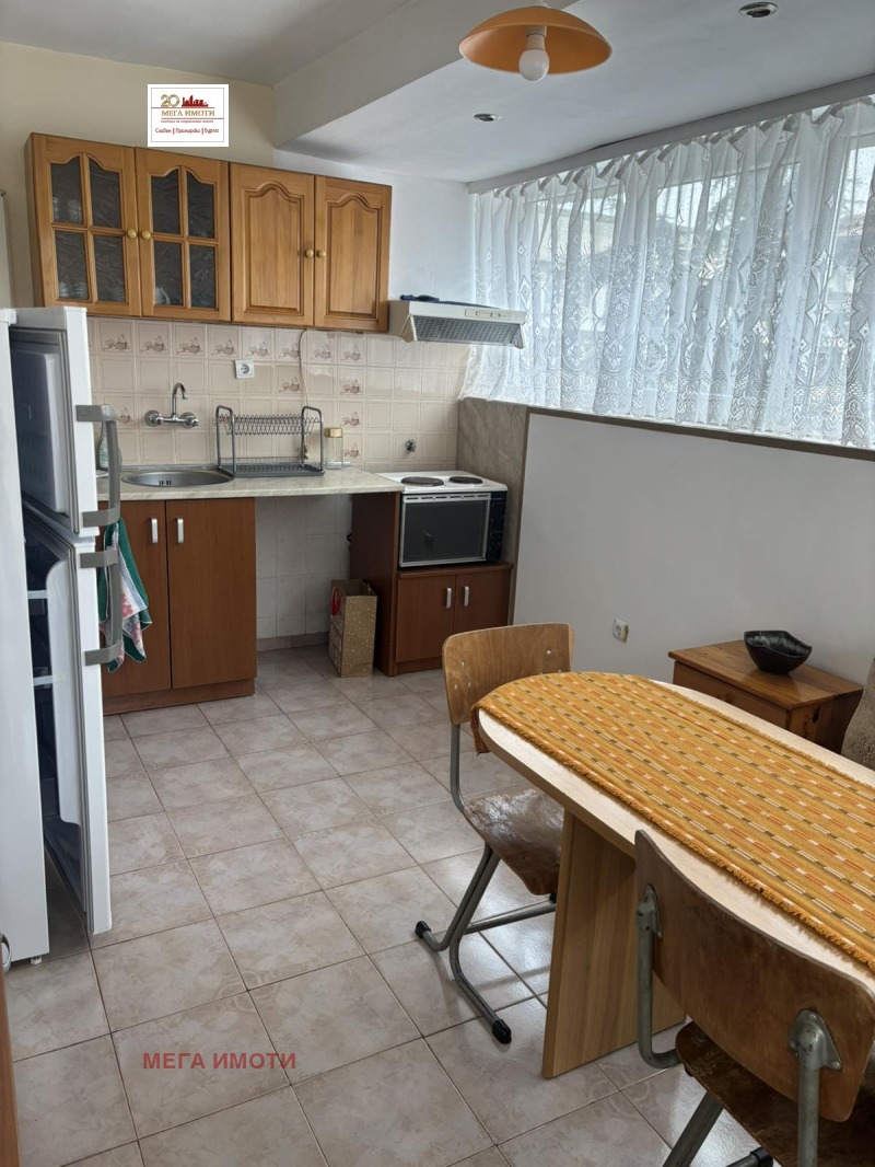 Дава под наем 2-СТАЕН, гр. Бургас, Център, снимка 2 - Апартаменти - 53290096