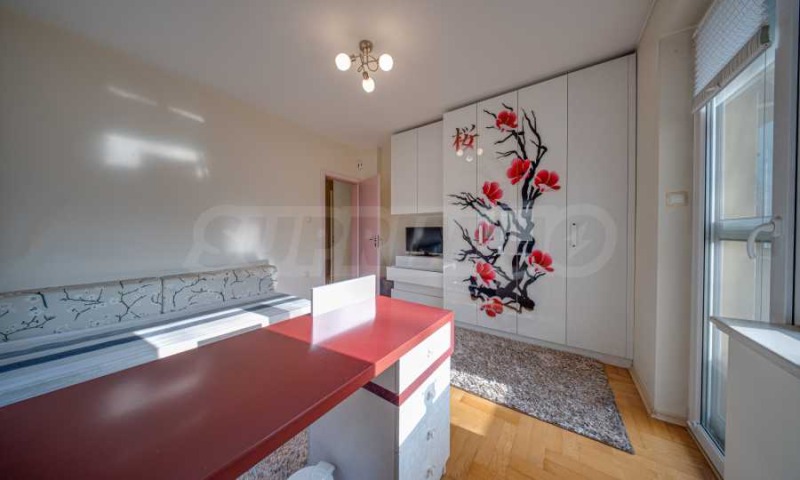 Дава под наем 4-СТАЕН, гр. София, Лозенец, снимка 10 - Апартаменти - 52943088