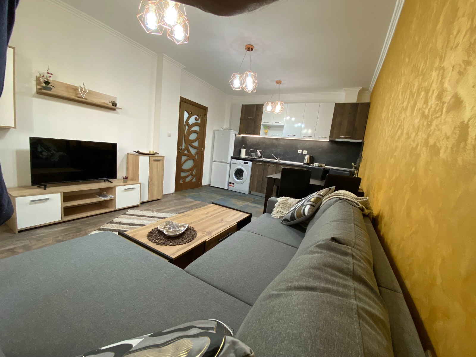 Дава под наем 2-СТАЕН, гр. Пловдив, Въстанически, снимка 2 - Апартаменти - 53869118