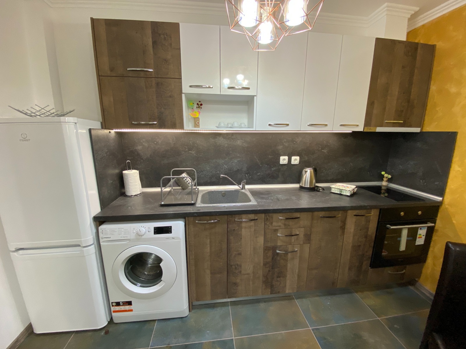 Дава под наем 2-СТАЕН, гр. Пловдив, Въстанически, снимка 3 - Апартаменти - 53869118