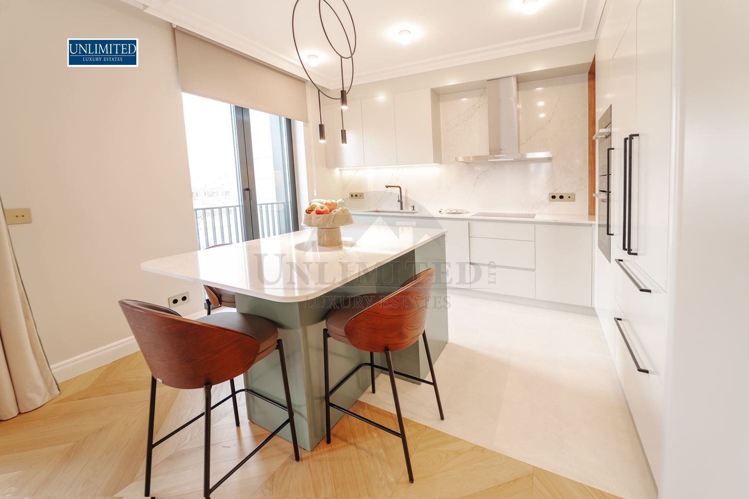 Дава под наем 4-СТАЕН, гр. София, Лозенец, снимка 4 - Апартаменти - 54020142