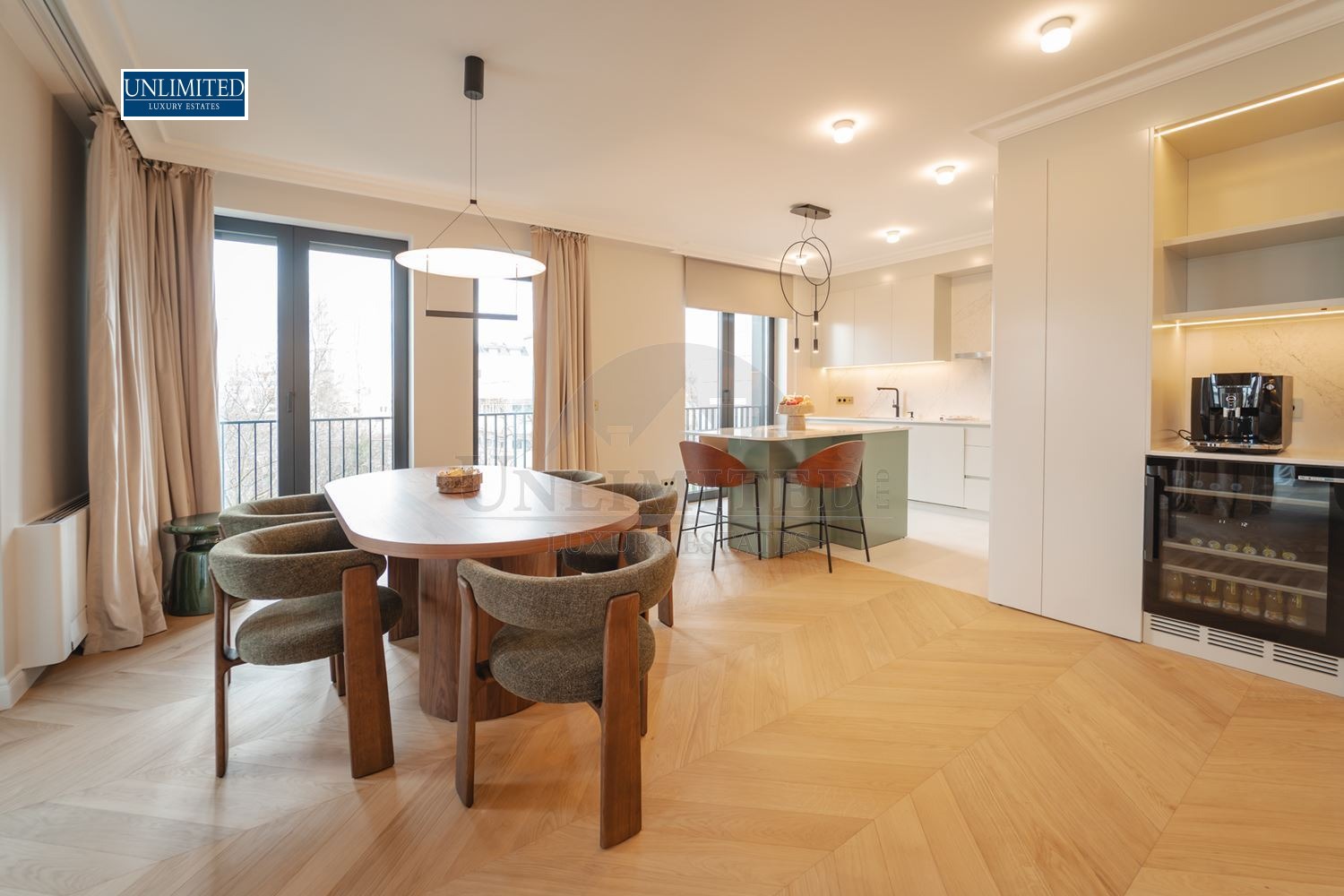 Дава под наем 4-СТАЕН, гр. София, Лозенец, снимка 3 - Апартаменти - 54020142