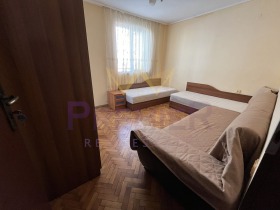 3 camere da letto Zimno kino Trakiia, Varna 8