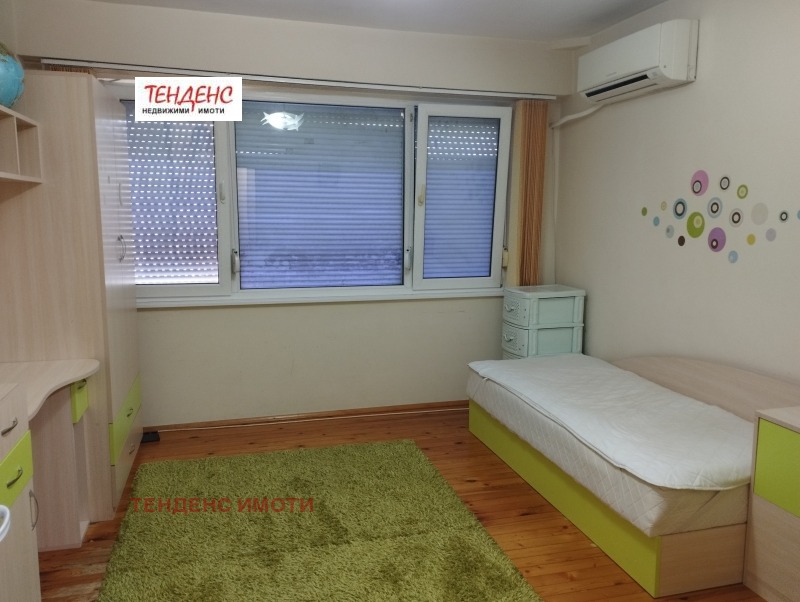 Zu vermieten  1 Schlafzimmer Kardschali , Wazroschdenzi , 65 qm | 96086980