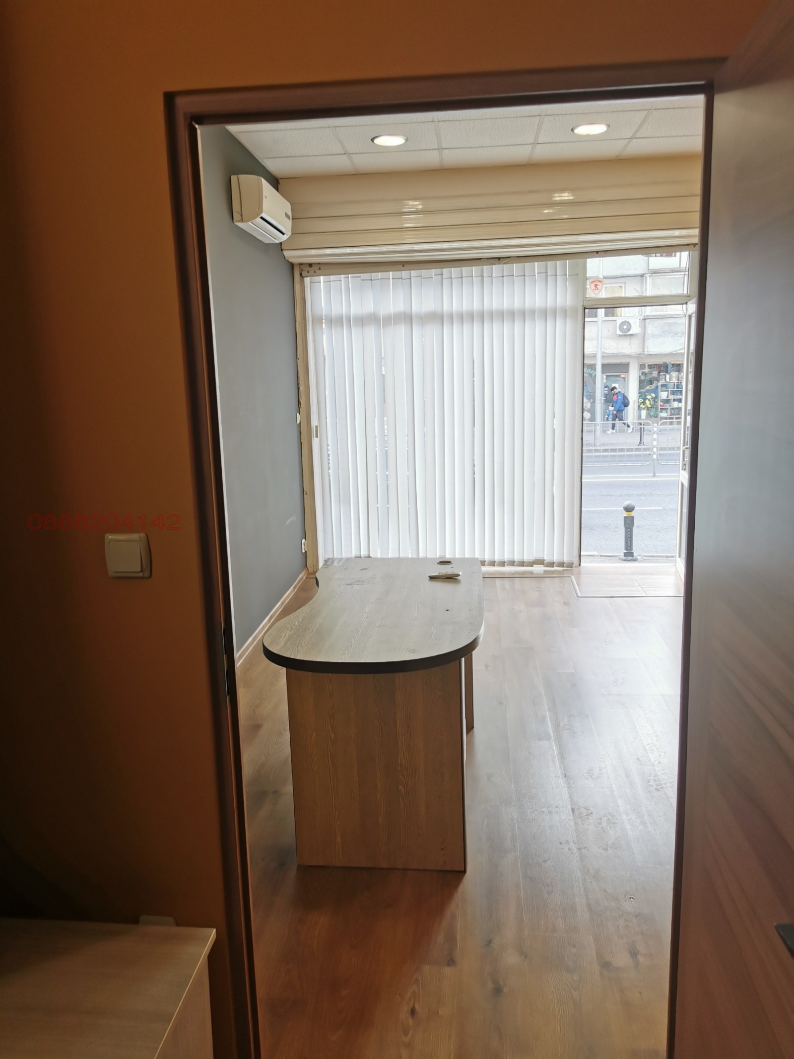 Дава под наем МАГАЗИН, гр. Пловдив, Младежки Хълм, снимка 6 - Магазини - 53903471