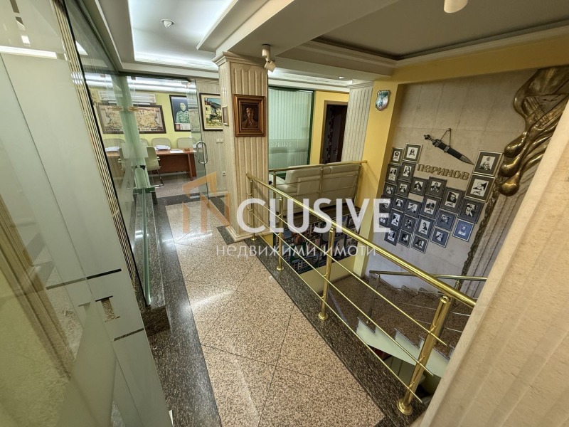 Дава под Наем ОФИС в град Варна, Център - 223 кв.м / 3 300 € » 6 454.24 лв., ИНКЛУЗИВ ВАРНА