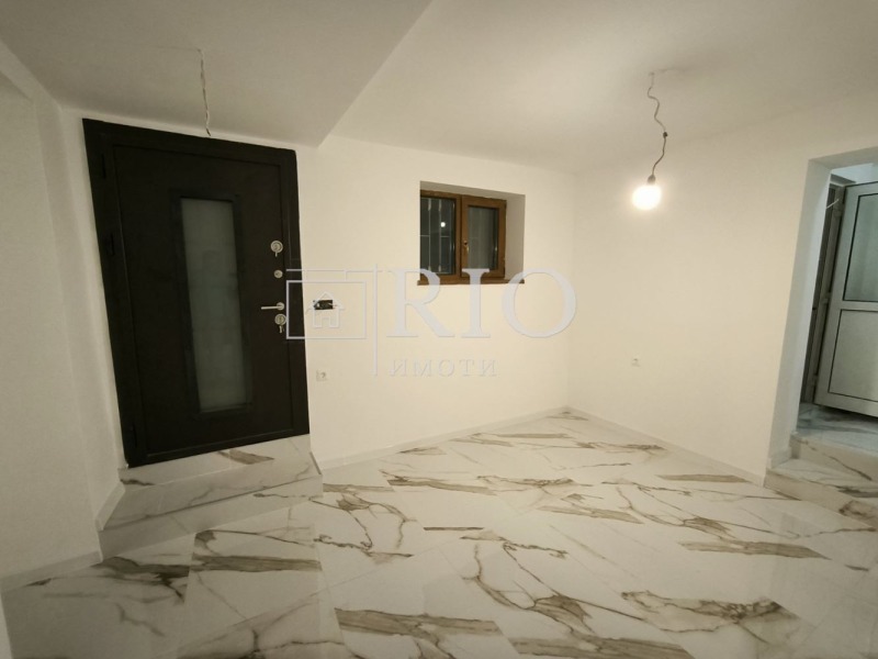 Te huur  Kantoor Plovdiv , Kjutsjuk Parizj , 45 m² | 91396109 - afbeelding [3]