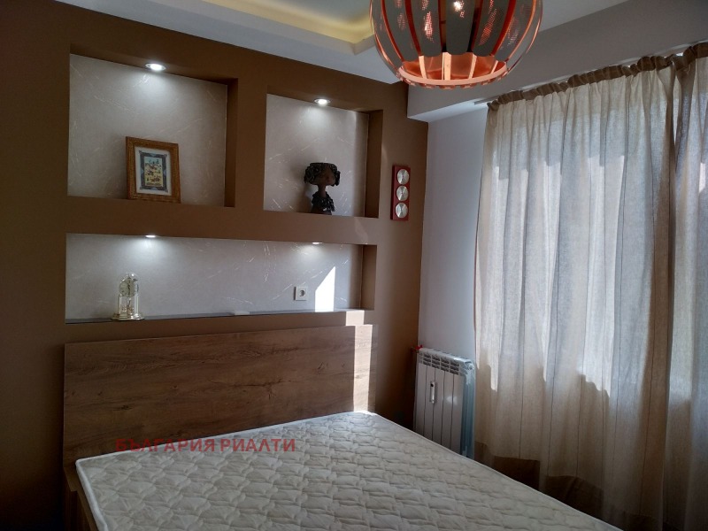 Издаје се  1 спаваћа соба Софија , Младост 4 , 50 м2 | 83460755