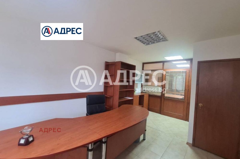 Издаје се  Канцеларија Варна , Операта , 54 м2 | 61492230 - слика [4]