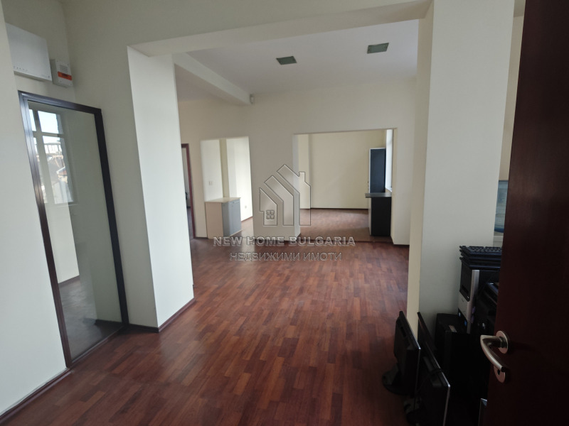 Дава под Наем ОФИС в град София, Център - 92 кв.м / 920 € » 1 799.36 лв., НЮ ХОУМ БЪЛГАРИЯ