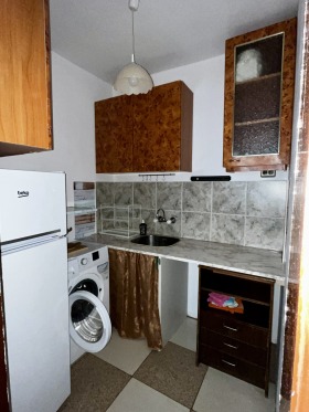 1 bedroom Vazrazhdane, Burgas 1