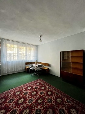 1 chambre Vazrajdane, Bourgas 7