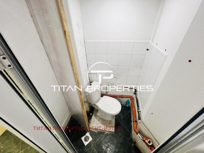 Дава под наем МАГАЗИН, гр. Бургас, Център, снимка 4 - Магазини - 48143804