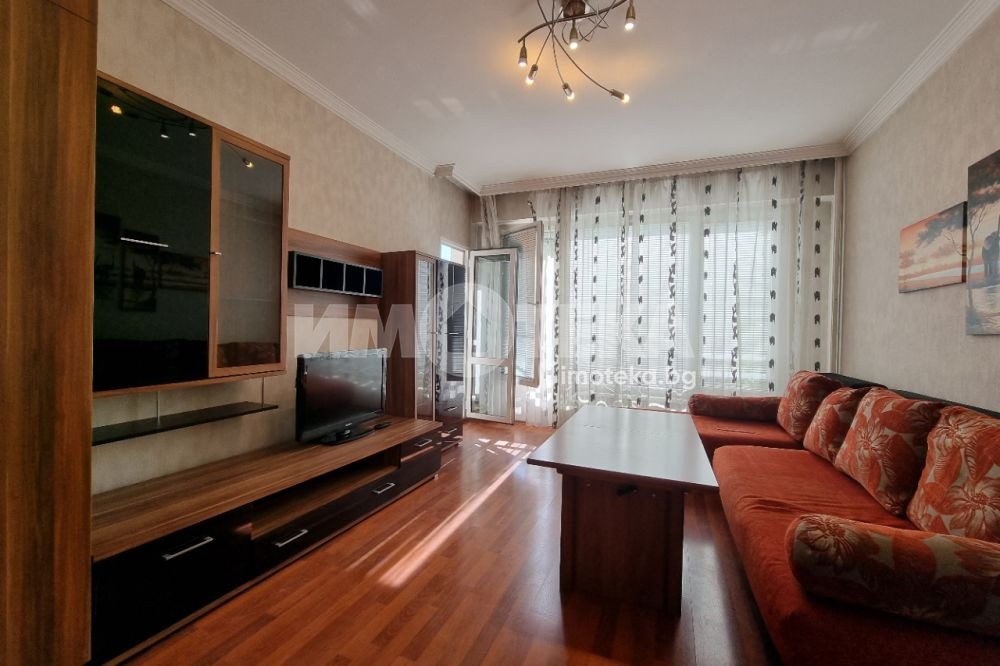 Дава под наем 3-СТАЕН, гр. София, Света Троица