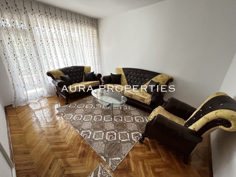 Kiadó  1 hálószoba Razgrad , Centar , 65 négyzetméter | 14054797