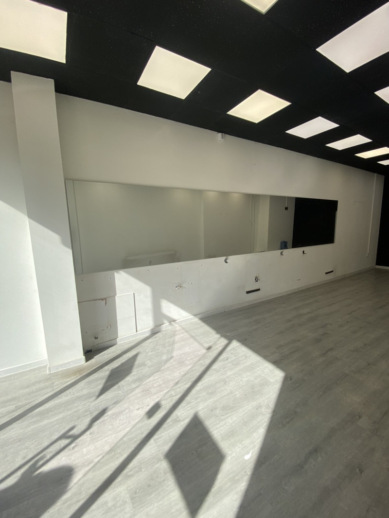 Vuokrattavana  Myymälä Sofia , Oborište , 50 neliömetriä | 43219558 - kuva [3]