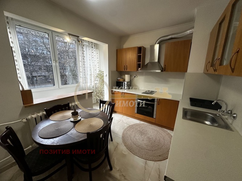 Дава под наем 3-СТАЕН, гр. София, Иван Вазов, снимка 4 - Апартаменти - 53492539