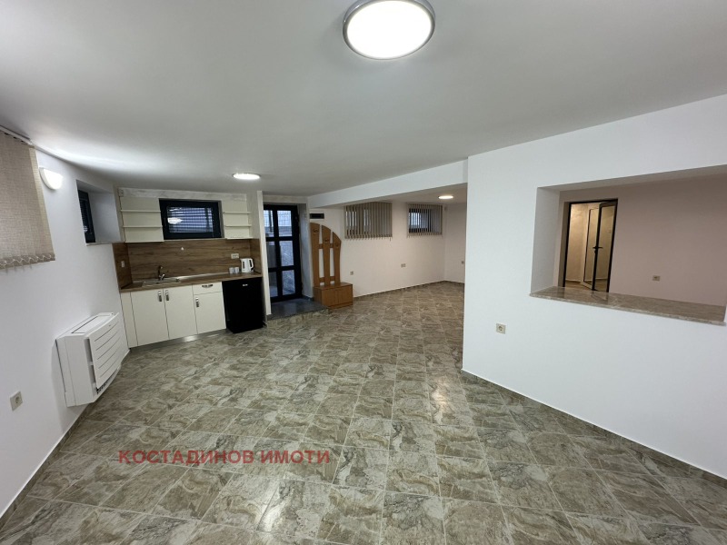 Дава под наем ОФИС, гр. Пловдив, Център, снимка 2 - Офиси - 53103589