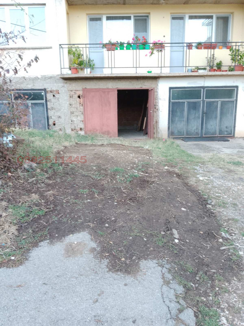 Дава под наем ГАРАЖ, ПАРКОМЯСТО, гр. Берковица, област Монтана