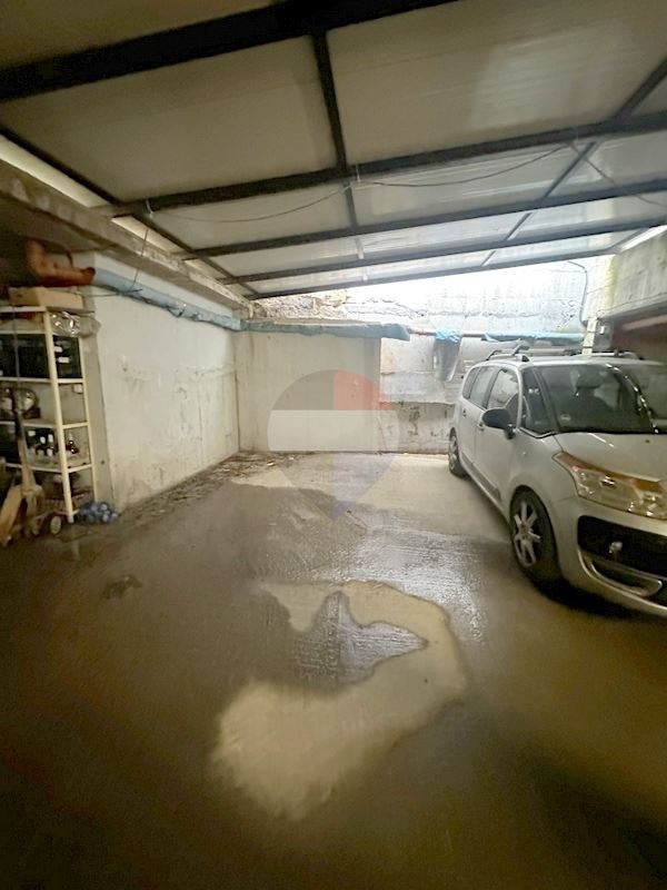 Дава под наем ГАРАЖ, ПАРКОМЯСТО, гр. Варна, Трошево, снимка 2 - Гаражи и паркоместа - 55263226