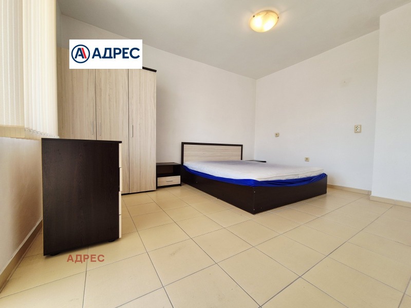 Дава под наем  3-стаен град Варна , Погреби , 80 кв.м | 89476789 - изображение [2]