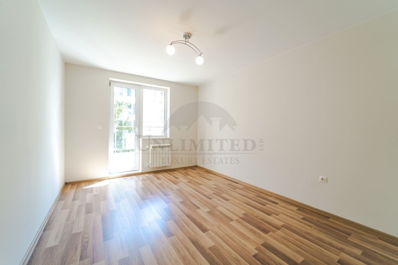 För uthyrning  3 sovrum Sofia , Iztok , 135 kvm | 61910233 - bild [8]