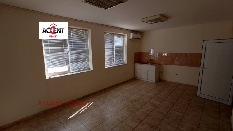 For Rent  Storage Varna , Zapadna promishlena zona , 2681 sq.m | 66747566 - image [11]