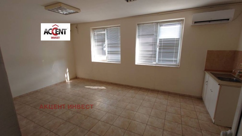 For Rent  Storage Varna , Zapadna promishlena zona , 2681 sq.m | 66747566 - image [10]
