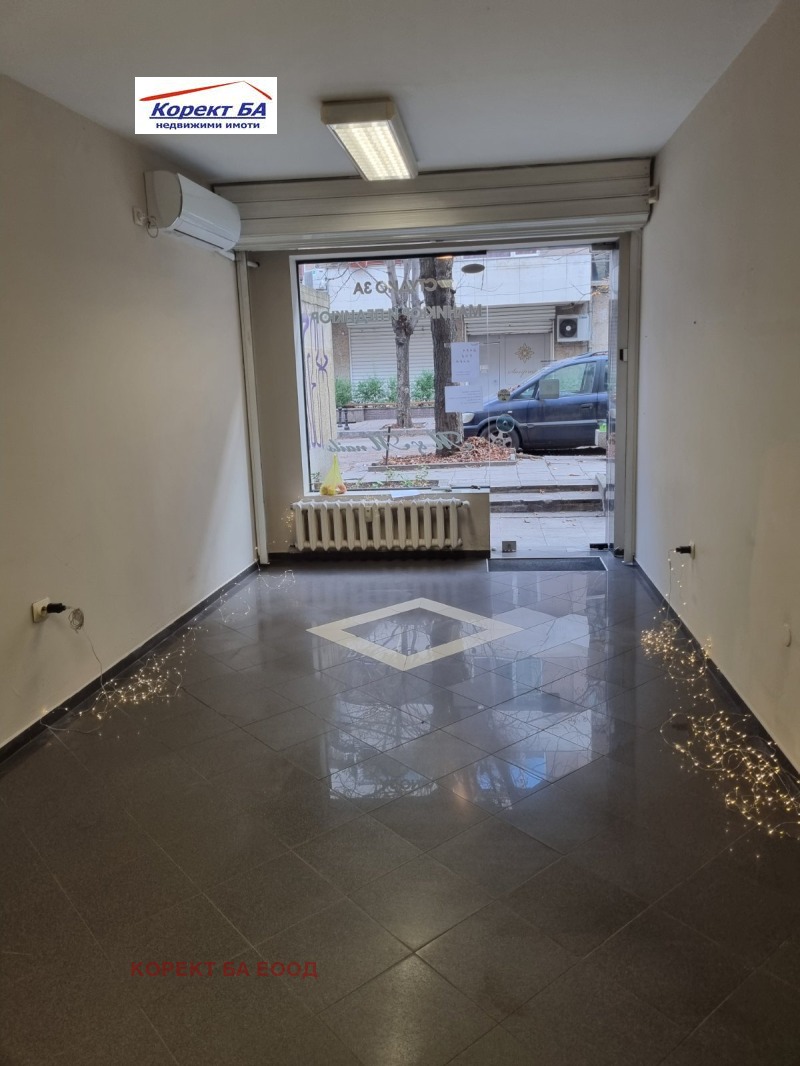 K pronájmu  Kancelář Sofia , Strelbište , 28 m2 | 70874113 - obraz [2]