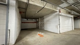 Zu vermieten Parkplatz