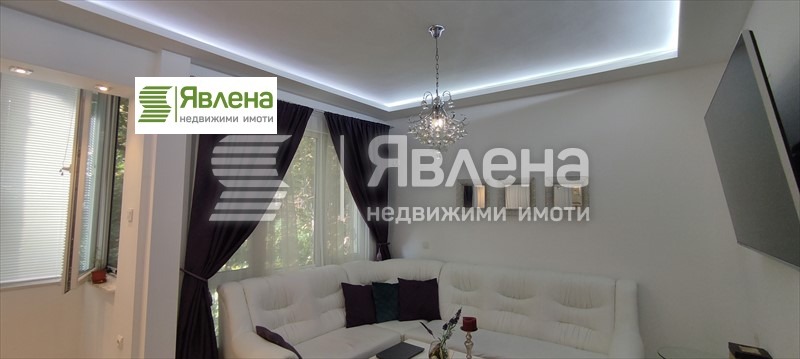 Дава под наем  3-стаен град София , Център , 60 кв.м | 74694966
