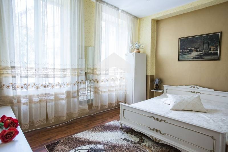 Издаје се  3+ спаваћа соба Варна , Операта , 190 м2 | 91323800 - слика [5]