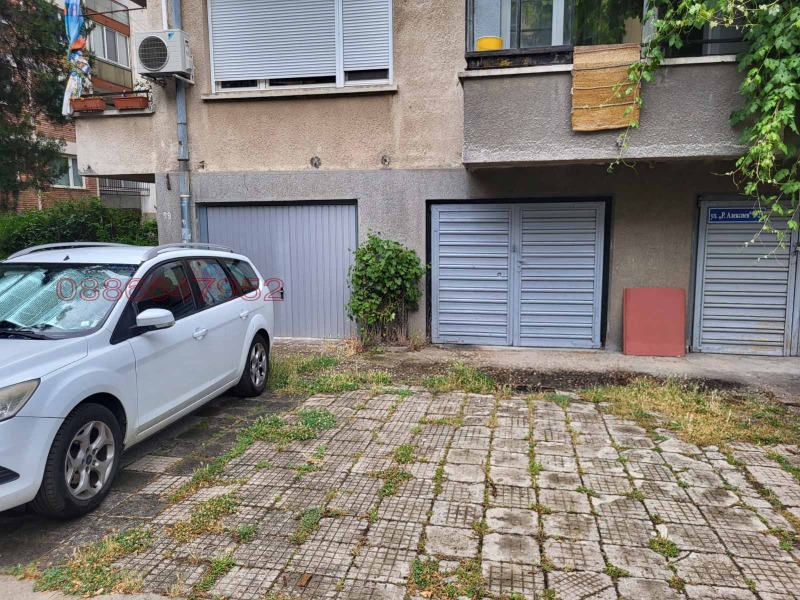 A louer  Garage Sofia , Iztok , 21 m² | 40491990