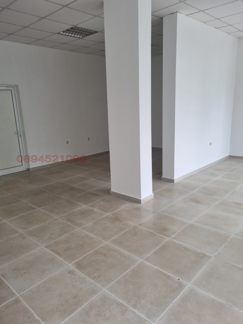 Дава под наем МАГАЗИН, гр. Разград, Център, снимка 4 - Магазини - 52780093