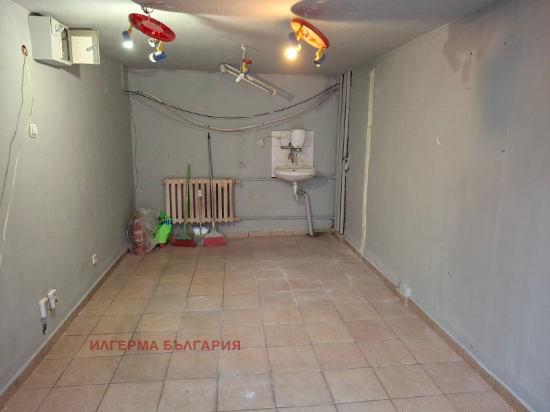 Дава под наем МАГАЗИН, гр. София, Център, снимка 2 - Магазини - 53208516