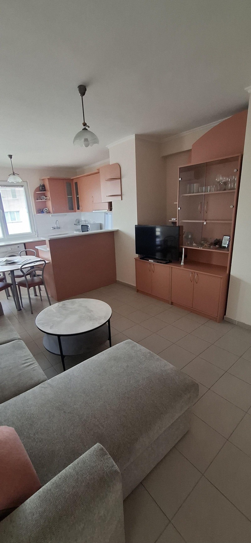 Дава под Наем 3-СТАЕН в град София, Гео Милев - 67 кв.м / 720 € » 1 408.20 лв., РЕВОЛЮШЪН ЕСТЕЙТ РЕНТ