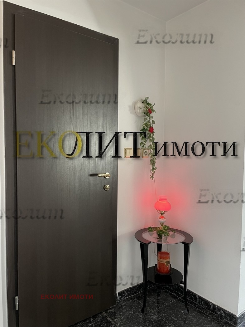 Para alugar  Sótão Sofia , Borovo , 175 m² | 31880205 - imagem [2]