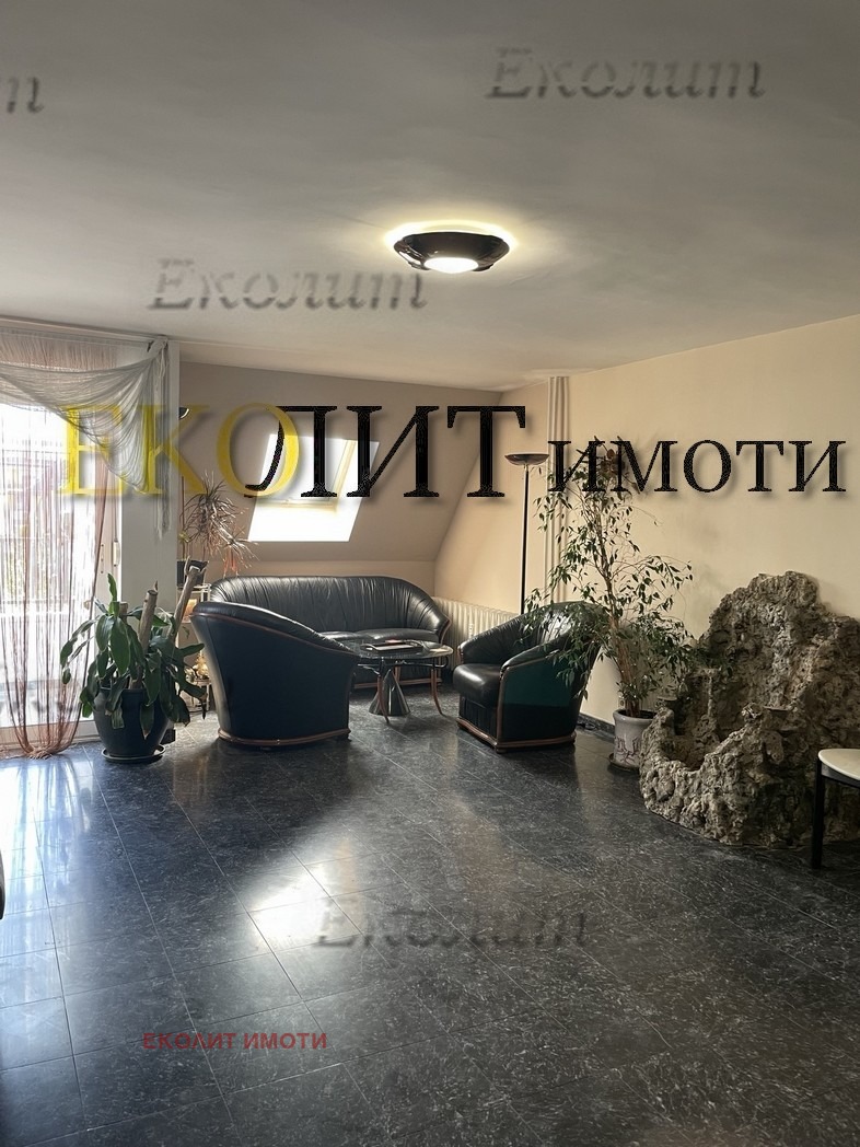 Para alugar  Sótão Sofia , Borovo , 175 m² | 31880205 - imagem [3]