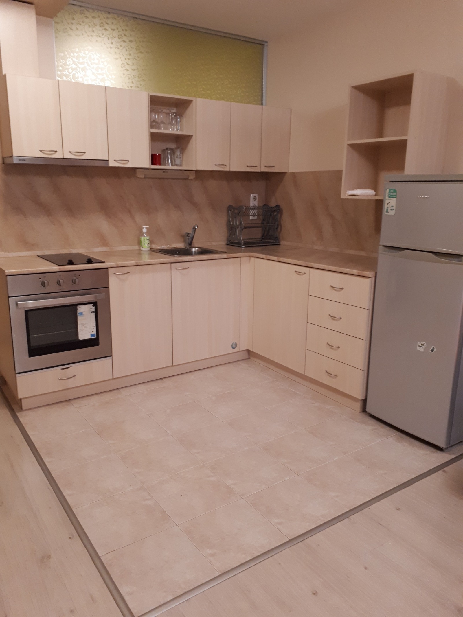 Дава под наем 2-СТАЕН, гр. София, Надежда 4, снимка 2 - Апартаменти - 54034865