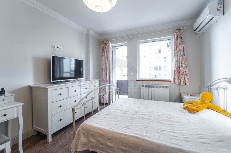 Дава под наем 4-СТАЕН, гр. София, Изгрев, снимка 9 - Апартаменти - 52746579