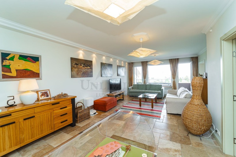 Дава под наем 4-СТАЕН, гр. София, Изгрев, снимка 3 - Апартаменти - 52746579