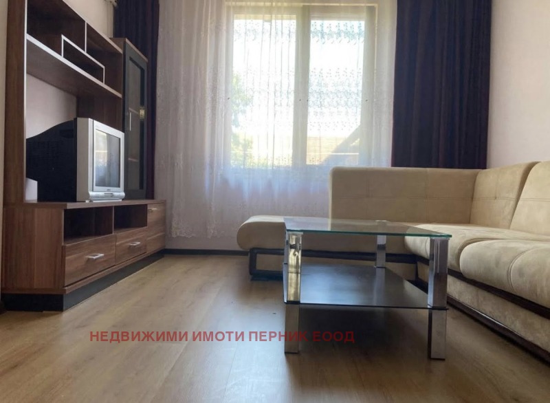 Do wynajęcia  1 sypialnia Pernik , Centar , 70 mkw | 71797749 - obraz [2]