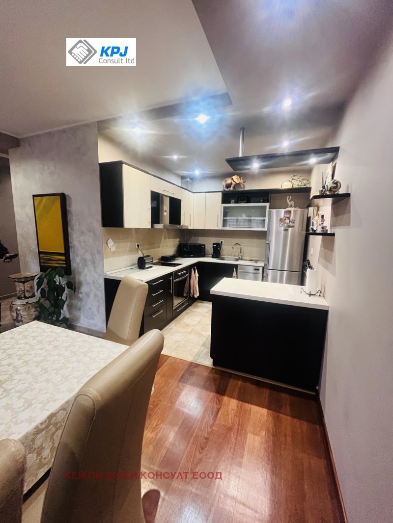 Дава под Наем 3-СТАЕН в град София, Витоша - 110 кв.м / 1 000 € » 1 955.83 лв., КЕЙ ПИ ДЖЕЙ КОНСУЛТ ЕООД