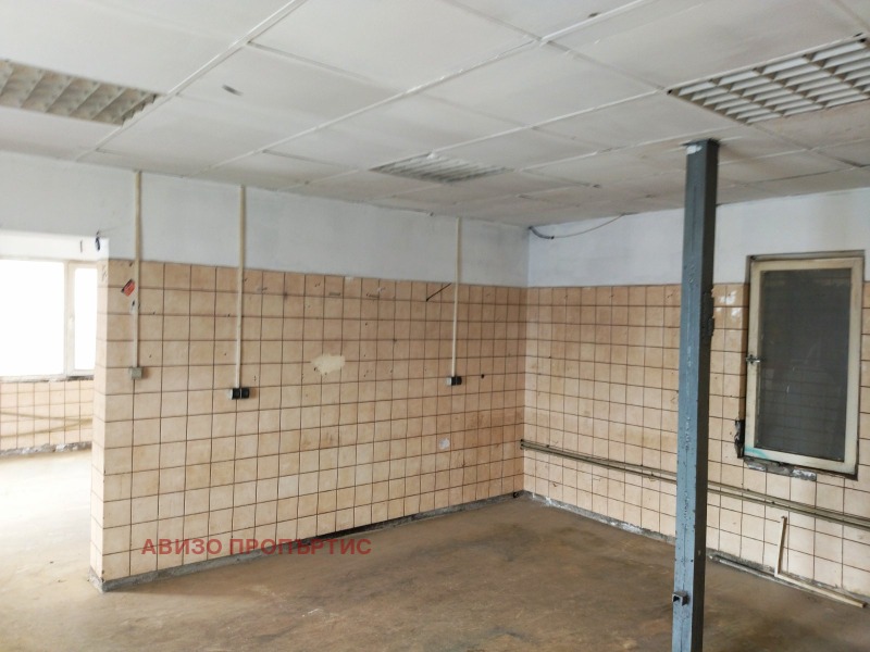 Издаје се  Складиште Софија , Военна рампа , 100 м2 | 39899326 - слика [8]