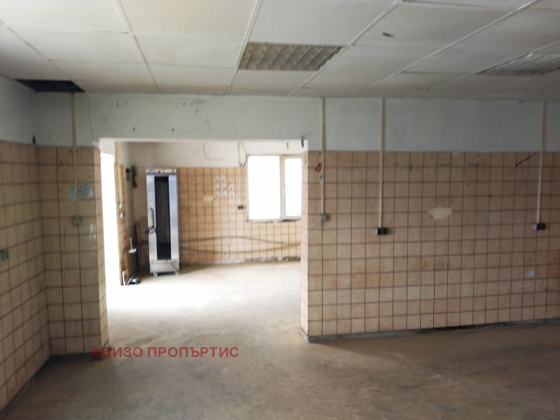 Издаје се  Складиште Софија , Военна рампа , 100 м2 | 39899326 - слика [7]
