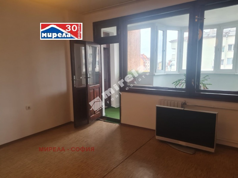 Дава под наем 2-СТАЕН, гр. София, Център, снимка 2 - Апартаменти - 51734556