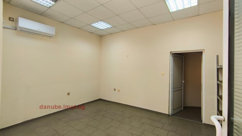 Te huur  Winkel Ruse , Tsentar , 20 m² | 64756475 - afbeelding [2]