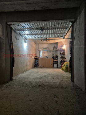 ГАРАЖ, ПАРКОМЯСТО, 18 m2