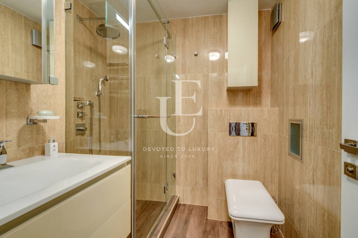 Дава под наем 3-СТАЕН, гр. София, Лозенец, снимка 8 - Апартаменти - 53970454